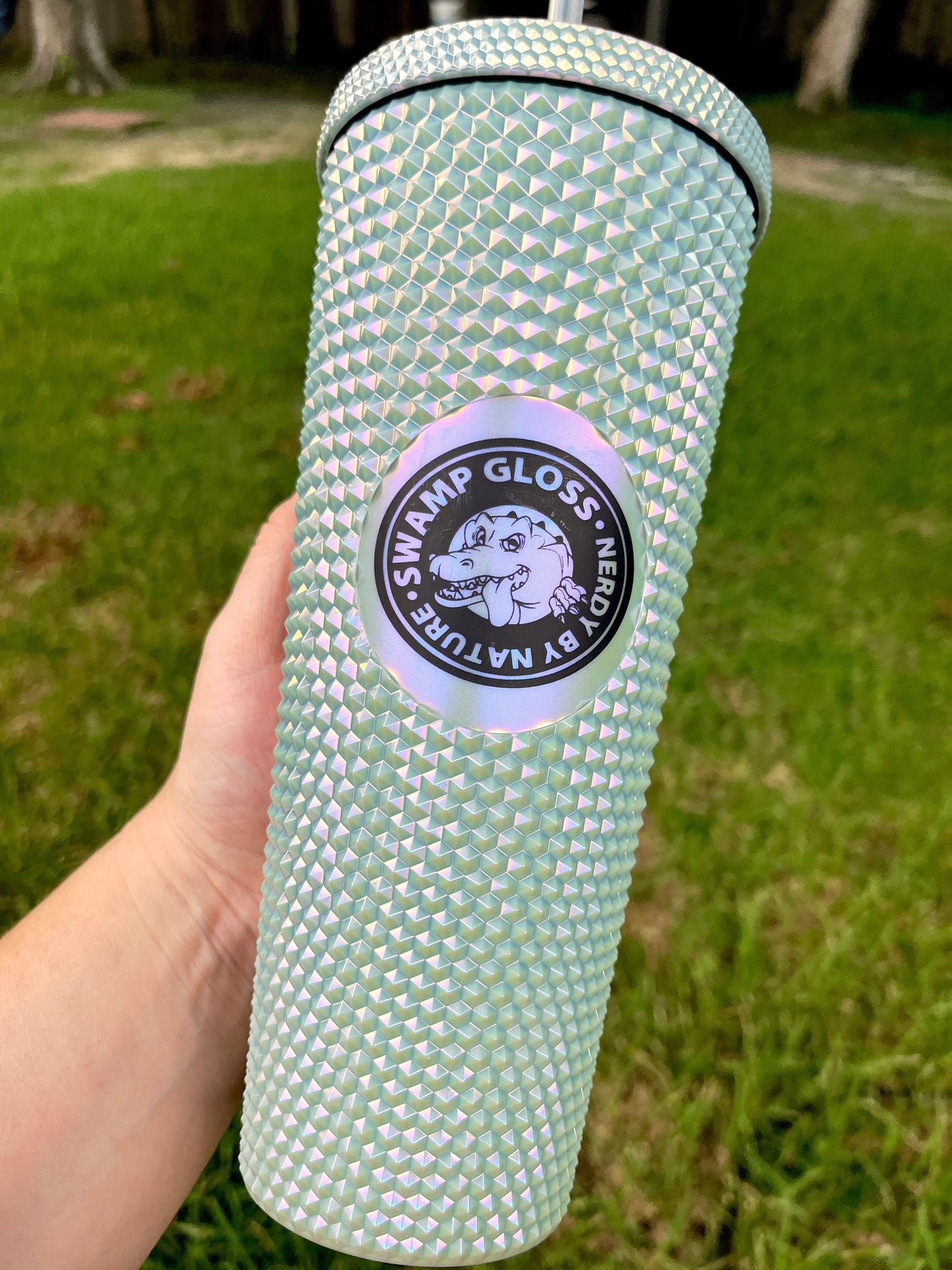 Studded cup
